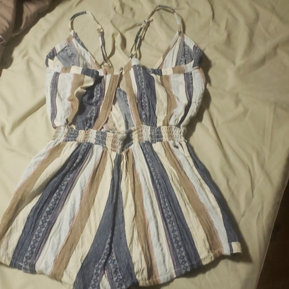 O'Neill stripped romper - Picture 3 of 4